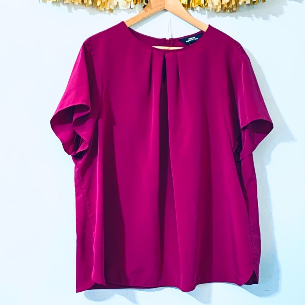 Lands’ End Women's Plus Size Short Sleeve Keyhole Blouse in Raspberry